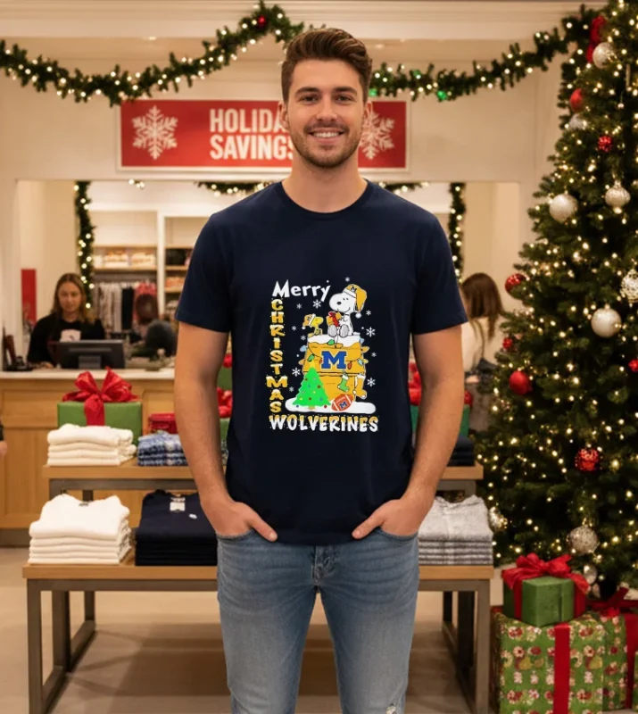 Snoopy And Woodstock Merry Christmas Michigan Wolverines Navy T Shirt